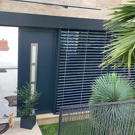 Vila View House Okrug With Pool