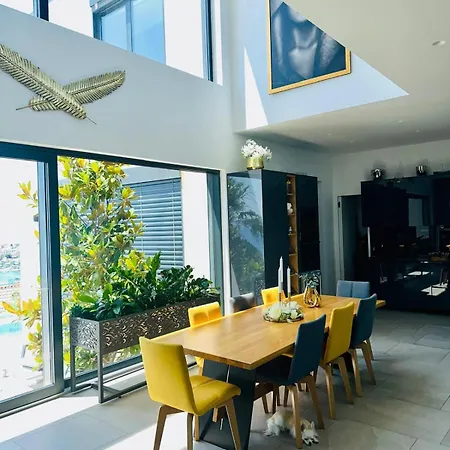 View House Okrug With Pool Villa Trogir