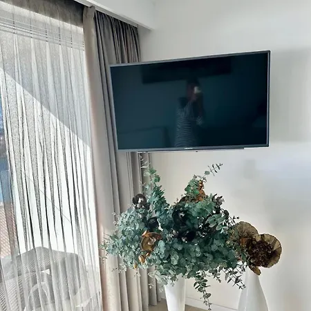 View House Okrug With Pool فيلة *