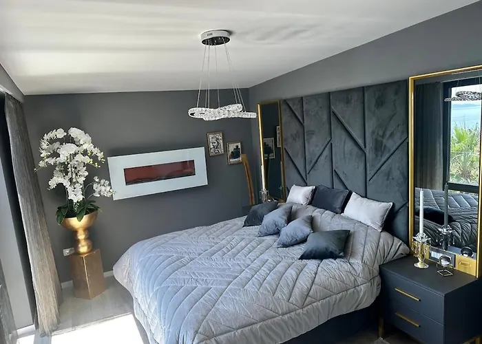 View House Okrug With Pool Villa Trogir