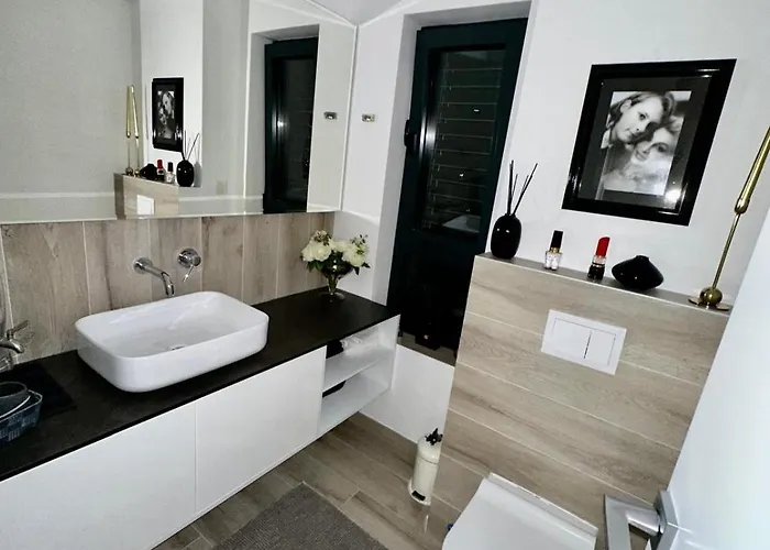 View House Okrug With Pool Villa