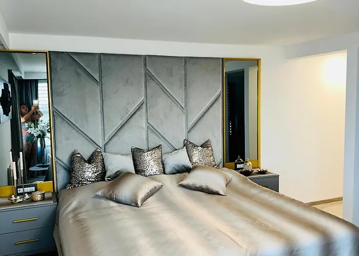 View House Okrug With Pool